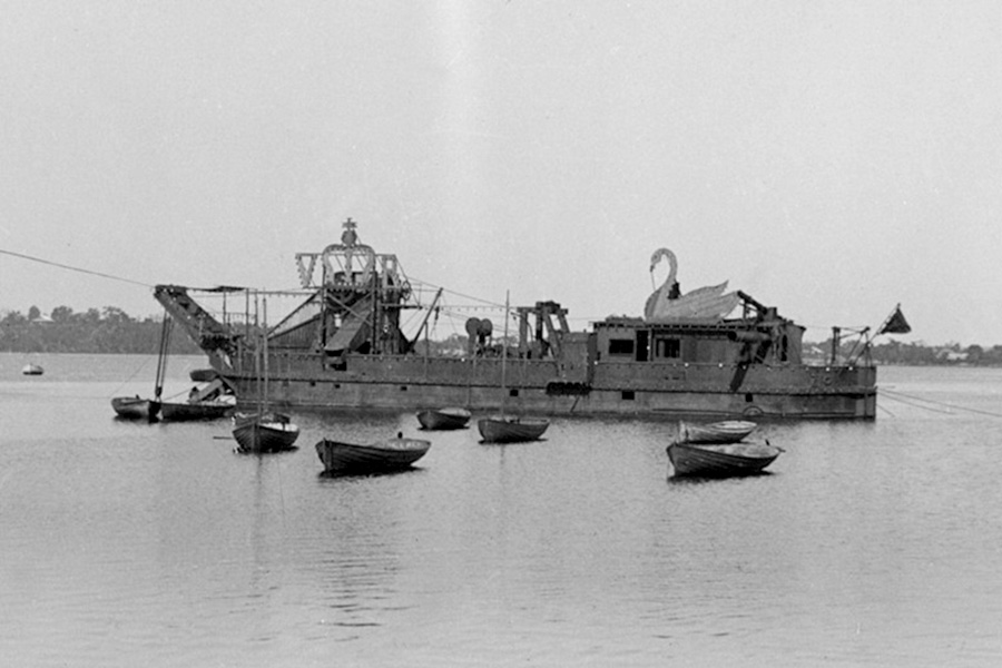 Black Swan dredge Royal visit.